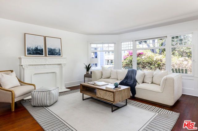 138 Wadsworth Avenue, Santa Monica, CA 90405