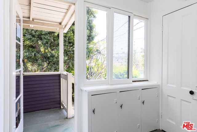 138 Wadsworth Avenue, Santa Monica, CA 90405