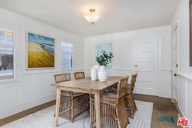 138 Wadsworth Avenue, Santa Monica, CA 90405