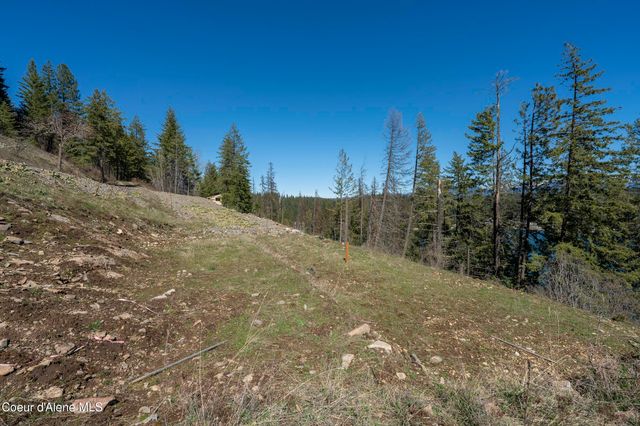 531 Midas Dr, Sagle, ID 83860