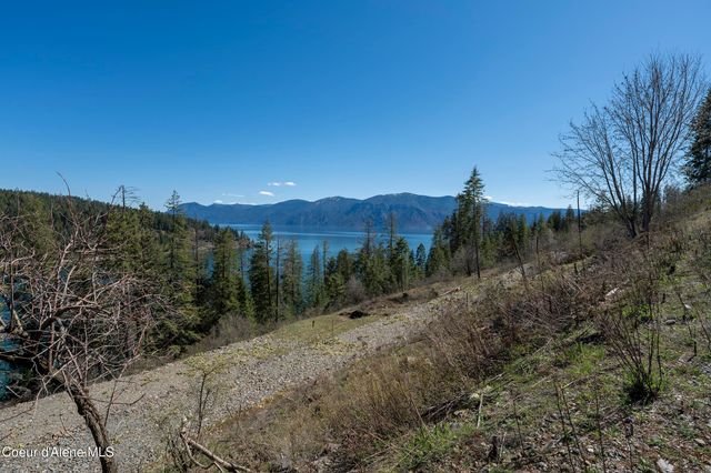531 Midas Dr, Sagle, ID 83860
