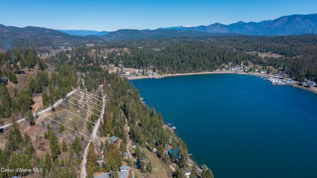 531 Midas Dr, Sagle, ID 83860