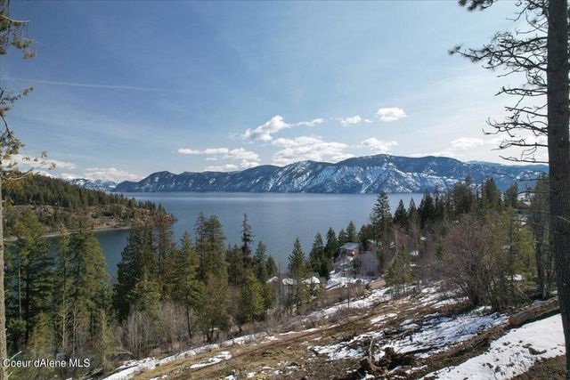 531 Midas Dr, Sagle, ID 83860