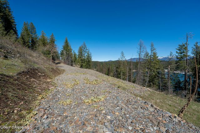 531 Midas Dr, Sagle, ID 83860