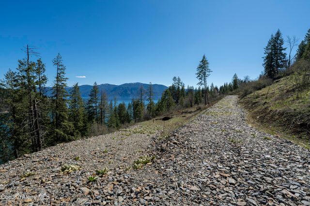 531 Midas Dr, Sagle, ID 83860