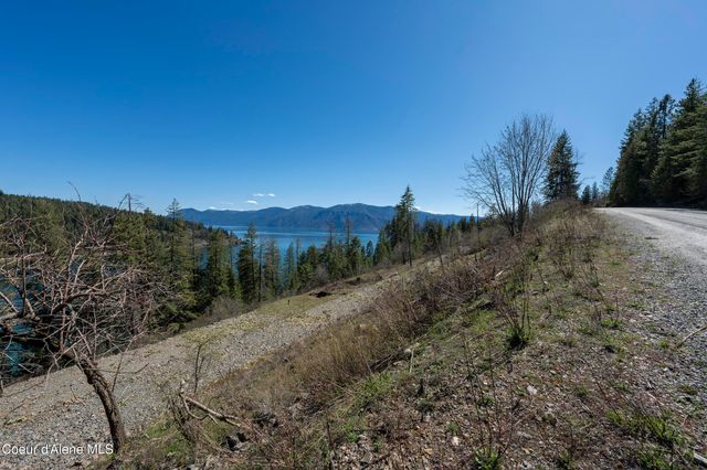531 Midas Dr, Sagle, ID 83860