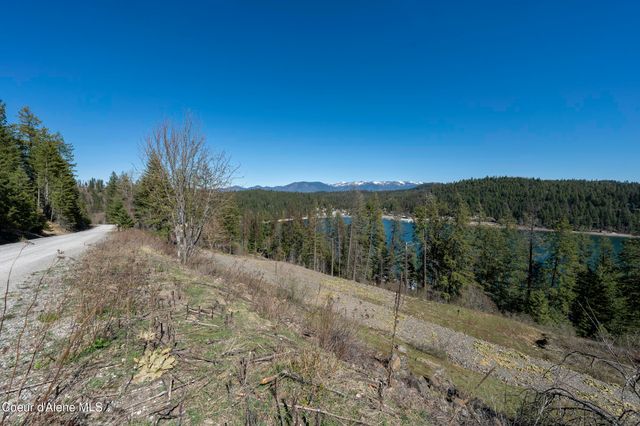 531 Midas Dr, Sagle, ID 83860