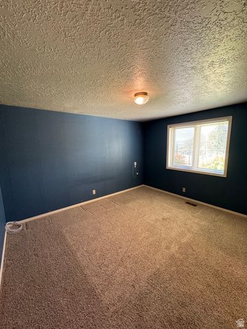 1959 N 150 E, Centerville, UT 84014
