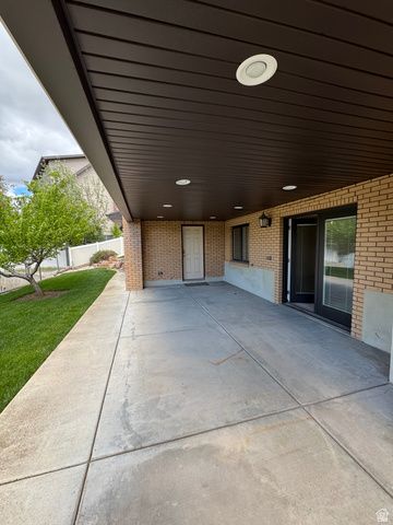1959 N 150 E, Centerville, UT 84014