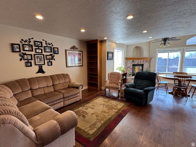 1959 N 150 E, Centerville, UT 84014