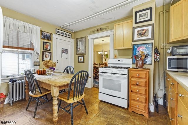 29 Lafayette Ave, Summit City, NJ 07901