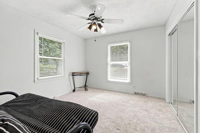 14118 W 61st Terrace, Shawnee, KS 66216