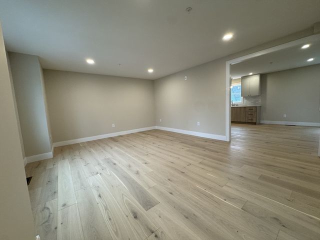 562 Gorham Street 02, Lowell, MA 01852