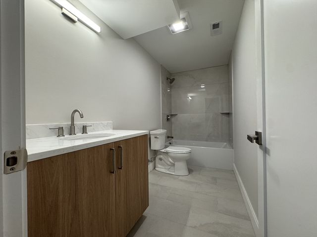 562 Gorham Street 02, Lowell, MA 01852