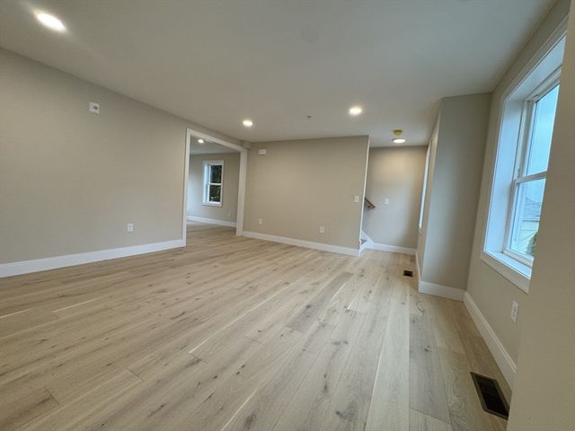 562 Gorham Street 02, Lowell, MA 01852