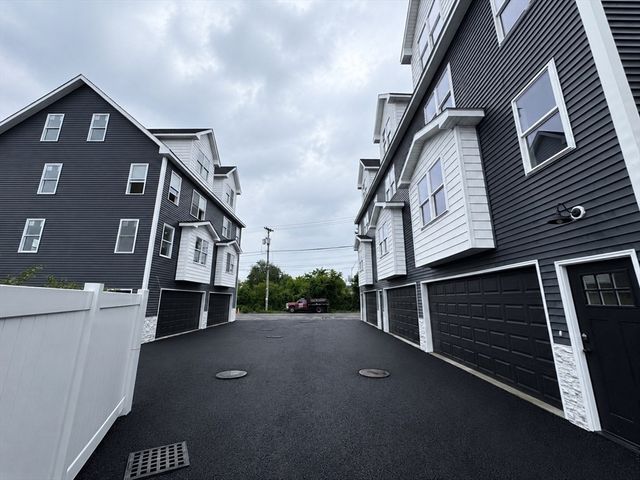 562 Gorham Street 02, Lowell, MA 01852