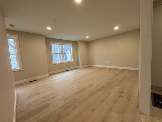 562 Gorham Street 02, Lowell, MA 01852