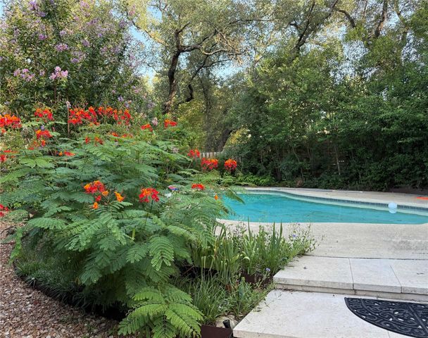 7509 Stonecliff CIR, Austin, TX 78731