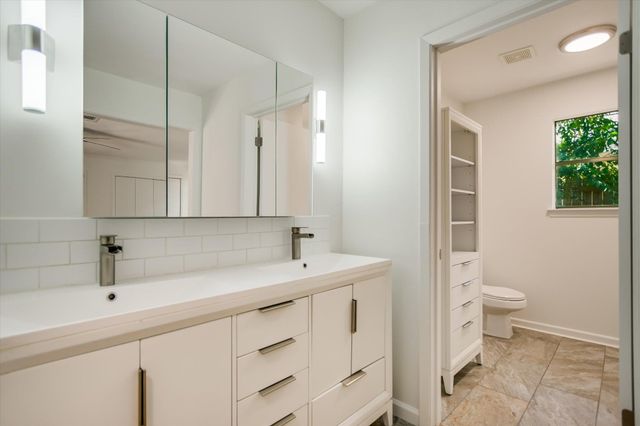 7509 Stonecliff CIR, Austin, TX 78731