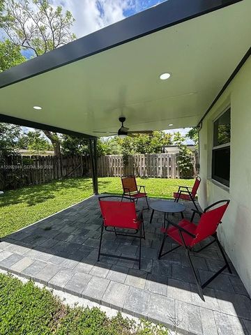 9162 NW 26th Place, Sunrise, FL 33322