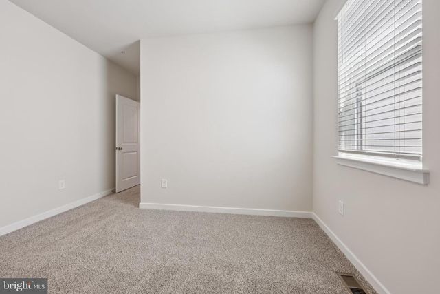 653 HOOT OWL LN, La Plata, MD 20646