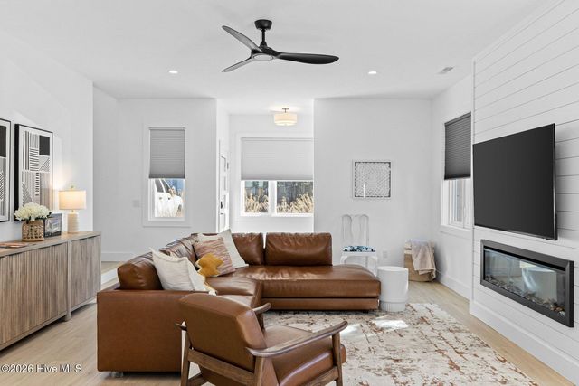 1100 S Sixth Street S, Carolina Beach, NC 28428