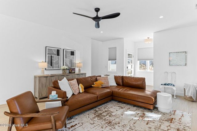 1100 S Sixth Street S, Carolina Beach, NC 28428