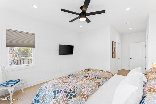 1100 S Sixth Street S, Carolina Beach, NC 28428
