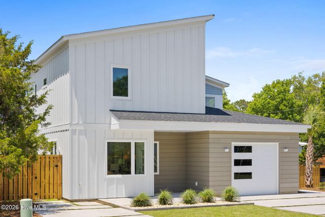 1100 S Sixth Street S, Carolina Beach, NC 28428