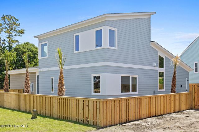 1100 S Sixth Street S, Carolina Beach, NC 28428