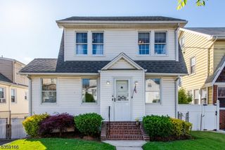 39 Roosevelt St, North Arlington Boro, NJ 07031