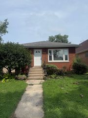 4221 Wenonah Avenue, Stickney, IL 60402