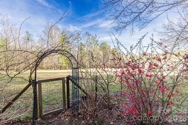 117 Woods View Trail, Fairview, NC 28730