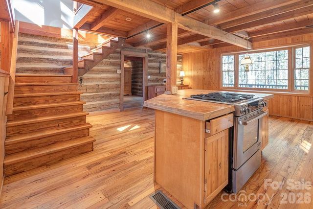 117 Woods View Trail, Fairview, NC 28730