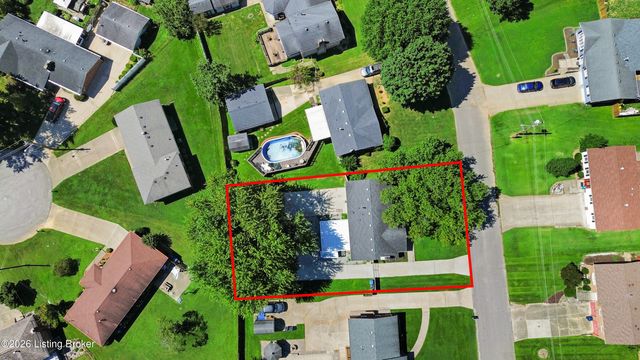 9013 Lyneve Dr, Louisville, KY 40272