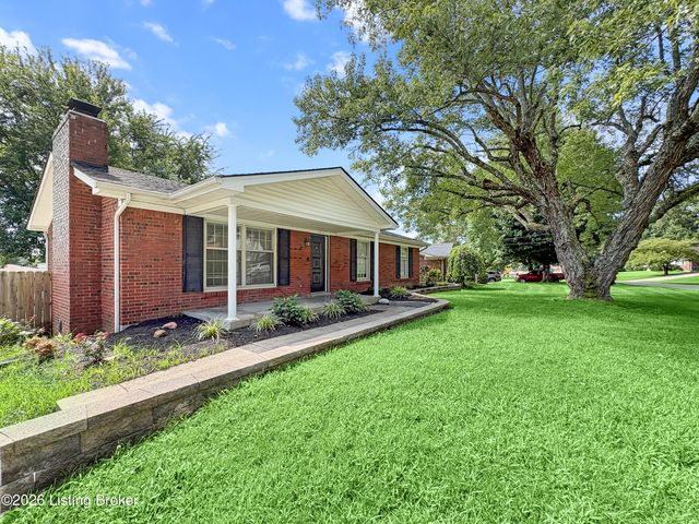 9013 Lyneve Dr, Louisville, KY 40272