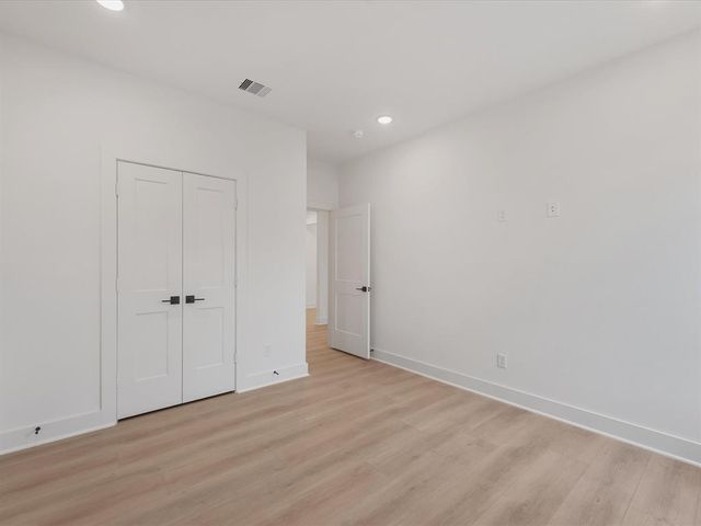5014 Golden Forest Drive, Houston, TX 77091