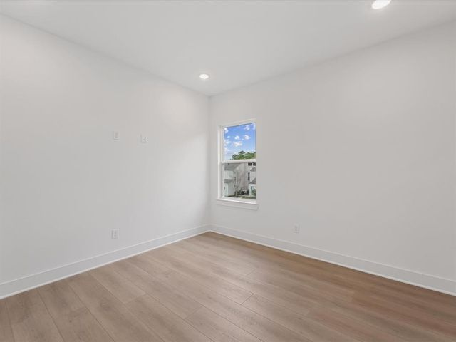 5014 Golden Forest Drive, Houston, TX 77091