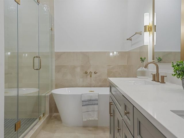 5014 Golden Forest Drive, Houston, TX 77091