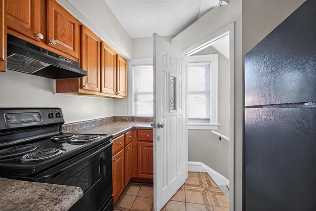 4552 N 38th STREET, Milwaukee, WI 53209