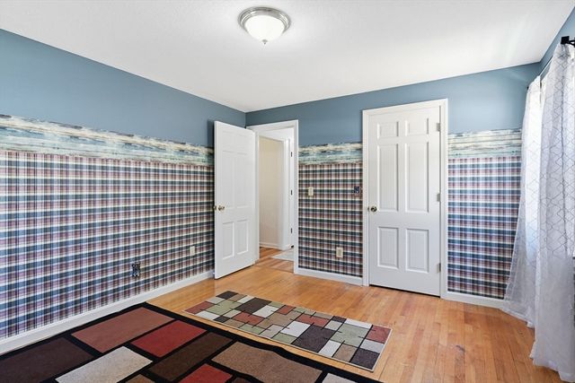 64 Senator St, Springfield, MA 01129