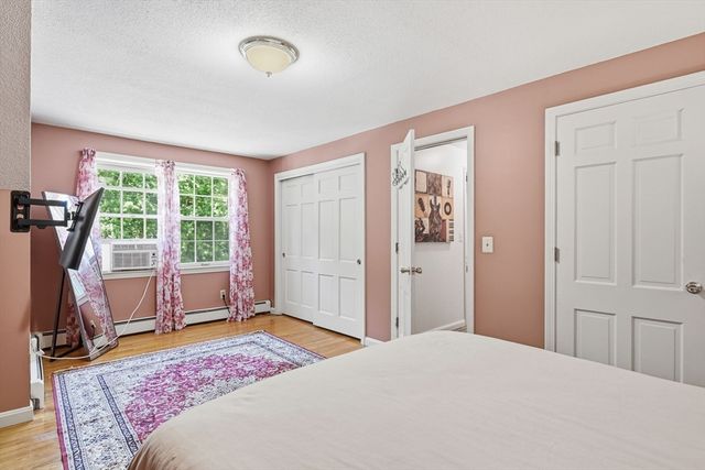 64 Senator St, Springfield, MA 01129