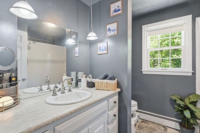 64 Senator St, Springfield, MA 01129