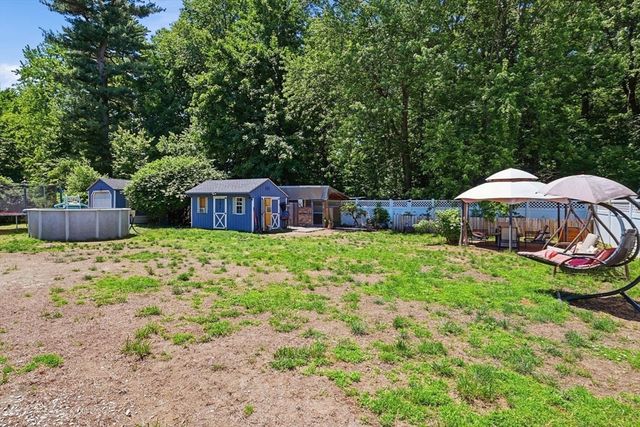 64 Senator St, Springfield, MA 01129