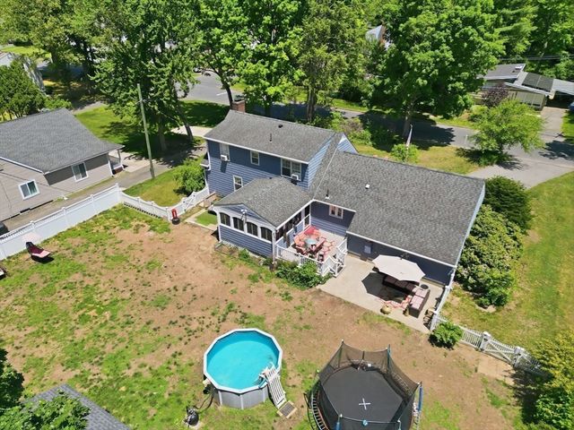 64 Senator St, Springfield, MA 01129