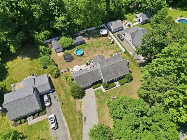 64 Senator St, Springfield, MA 01129