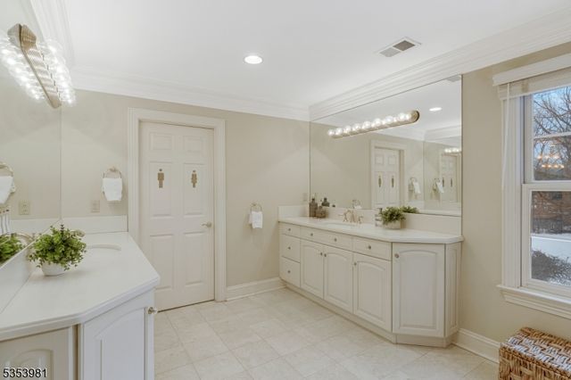 45 Butternut Ln, Bernards Twp., NJ 07920