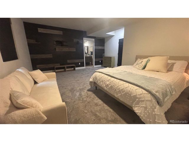 15004 E Crestridge Dr, Aurora, CO 80015