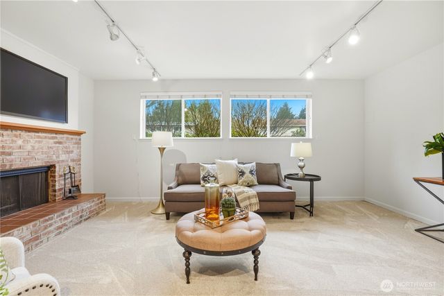 1229 NW 201st Street, Shoreline, WA 98177