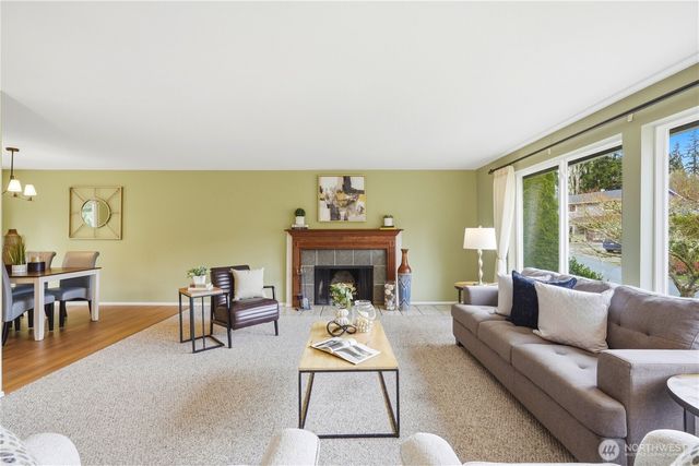 1229 NW 201st Street, Shoreline, WA 98177